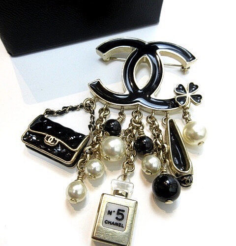 【CHANEL】瓶型がオシャレ♪ ☆ ブローチ ☆ CHANEL専門 リサイクルショップ COCO » Blog Archive » 大人気