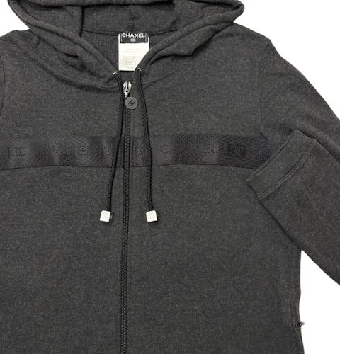 CHANEL スポーツライン フード付きジップアップパーカー ビッグココ 42 シャネル(CHANEL)シャネル ジップアップパーカー スポーツライン